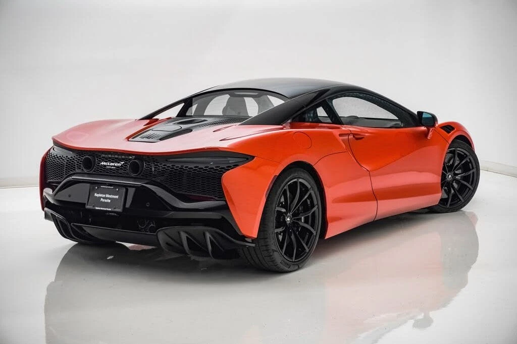 2023 McLaren Artura - Image 12 of 31