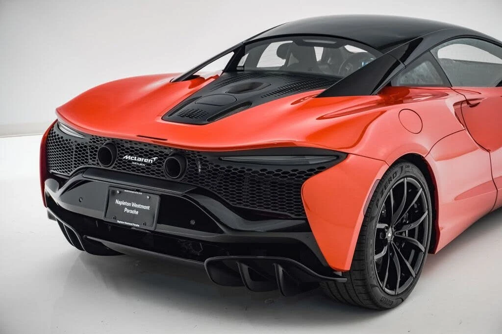 2023 McLaren Artura - Image 14 of 31