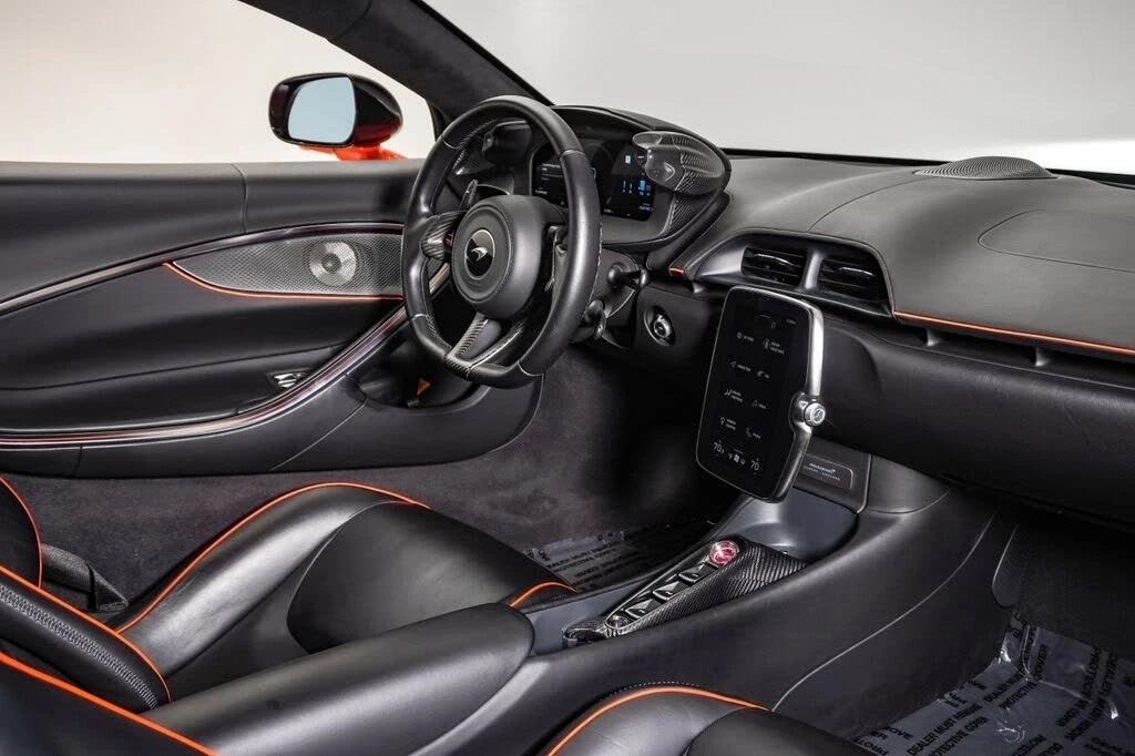 2023 McLaren Artura - Image 17 of 31