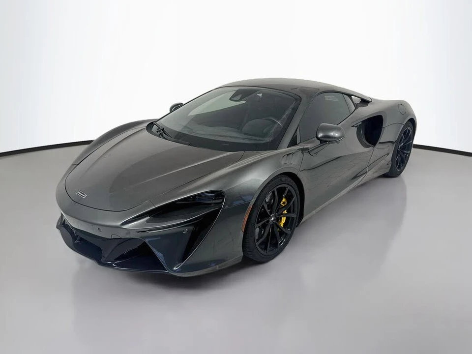 2023 McLaren Artura - Image 10 of 11