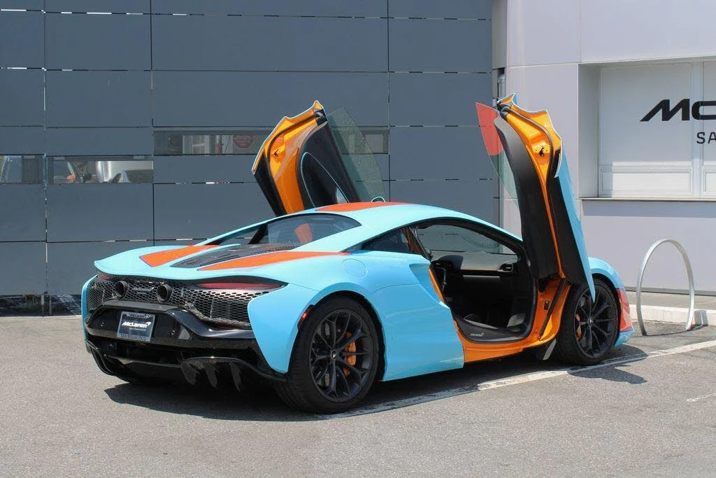 2023 McLaren Artura - Image 9 of 31