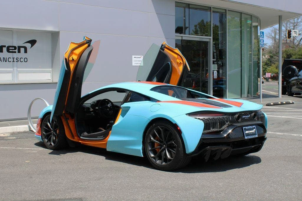 2023 McLaren Artura - Image 23 of 31
