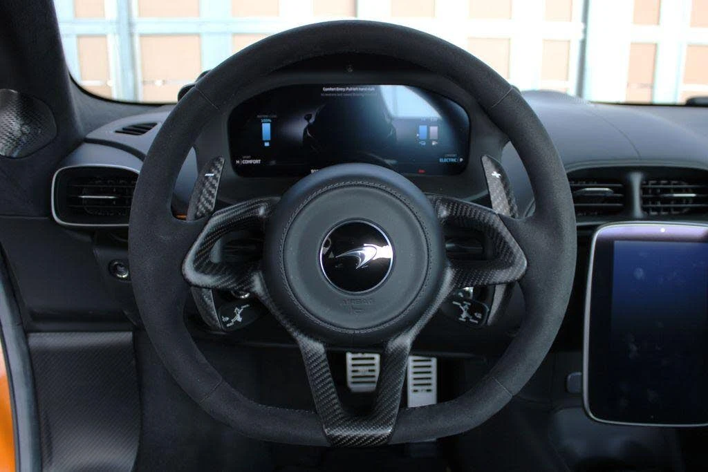 2023 McLaren Artura - Image 28 of 31