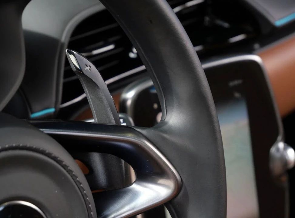 2023 McLaren Artura - Image 14 of 26