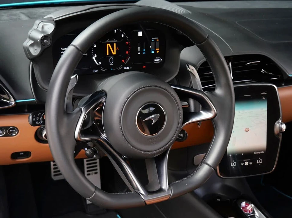 2023 McLaren Artura - Image 11 of 26