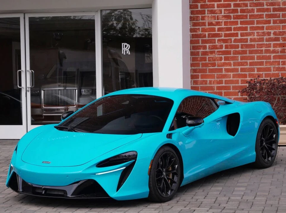 2023 McLaren Artura - Image 18 of 26