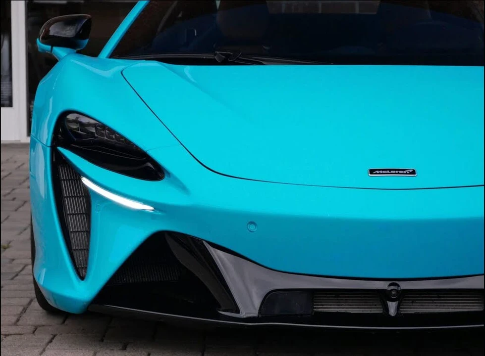 2023 McLaren Artura - Image 8 of 26