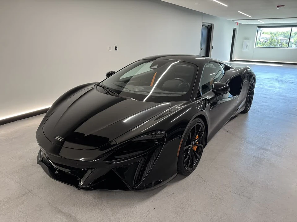 2023 McLaren Artura - Image 3 of 14