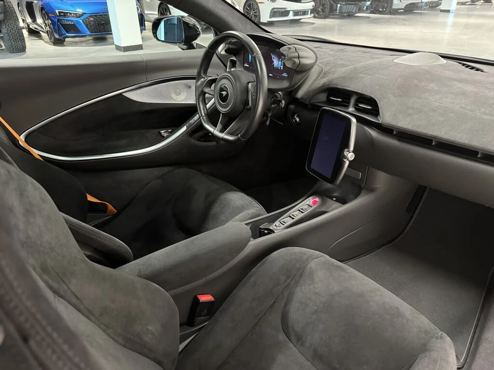 2023 McLaren Artura - Image 12 of 14