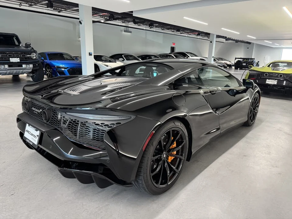 2023 McLaren Artura - Image 7 of 14
