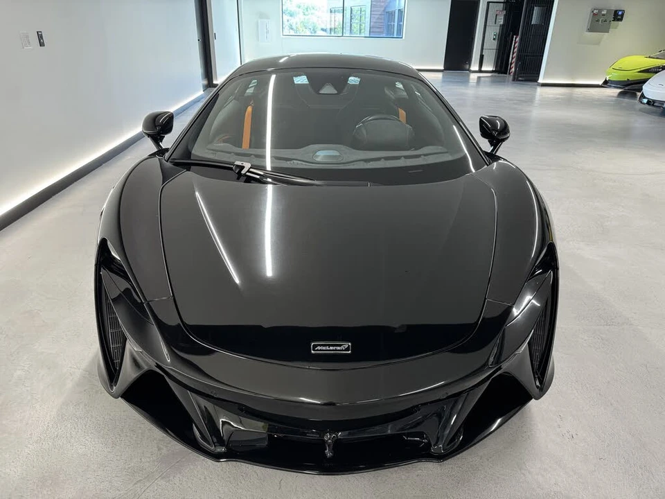 2023 McLaren Artura - Image 9 of 14