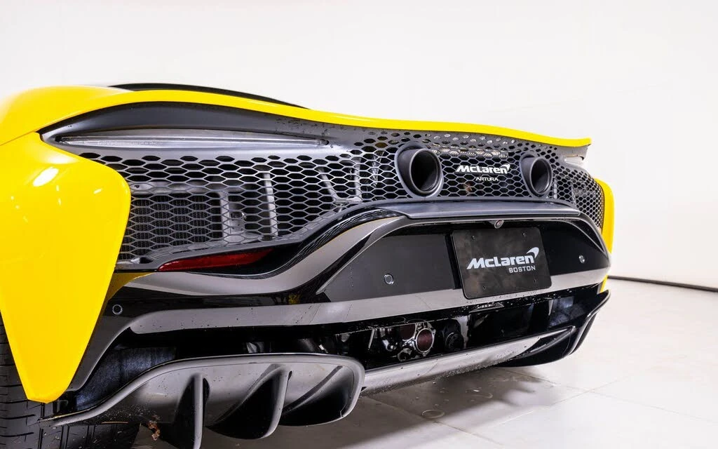 2023 McLaren Artura - Image 11 of 20