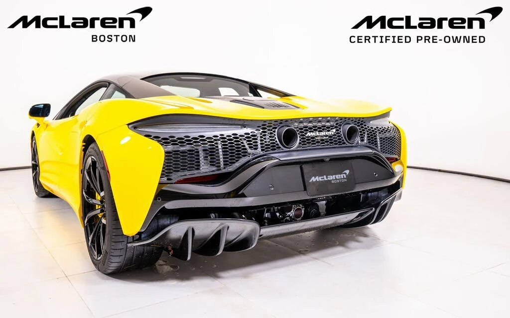 2023 McLaren Artura - Image 10 of 20