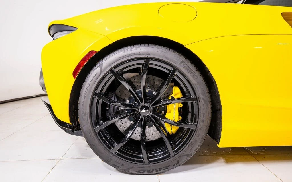 2023 McLaren Artura - Image 14 of 20