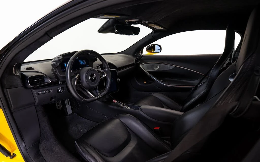 2023 McLaren Artura - Image 16 of 20