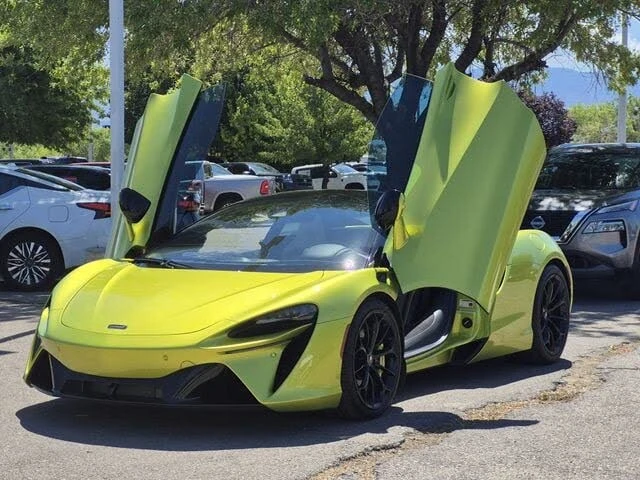 2023 McLaren Artura - Image 4 of 23