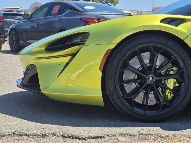 2023 McLaren Artura - Image 9 of 23