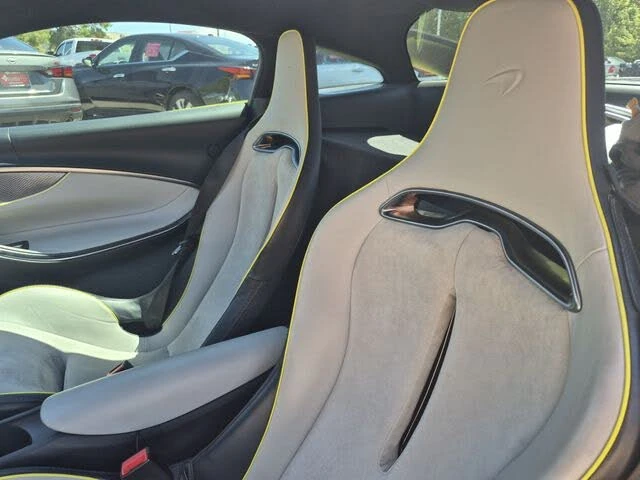 2023 McLaren Artura - Image 19 of 23