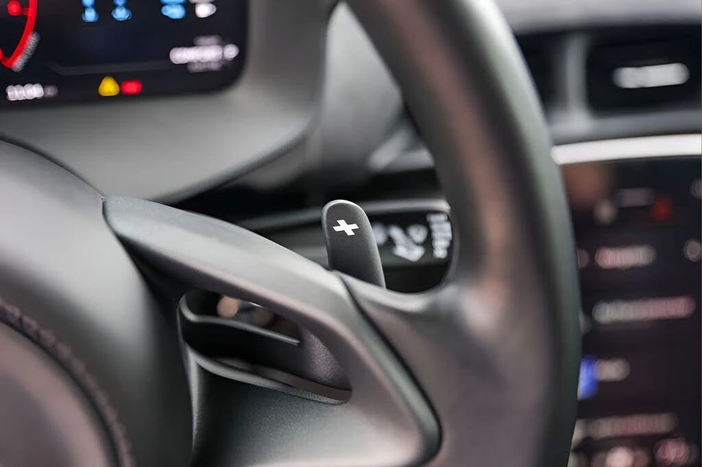 2023 McLaren Artura - Image 16 of 26