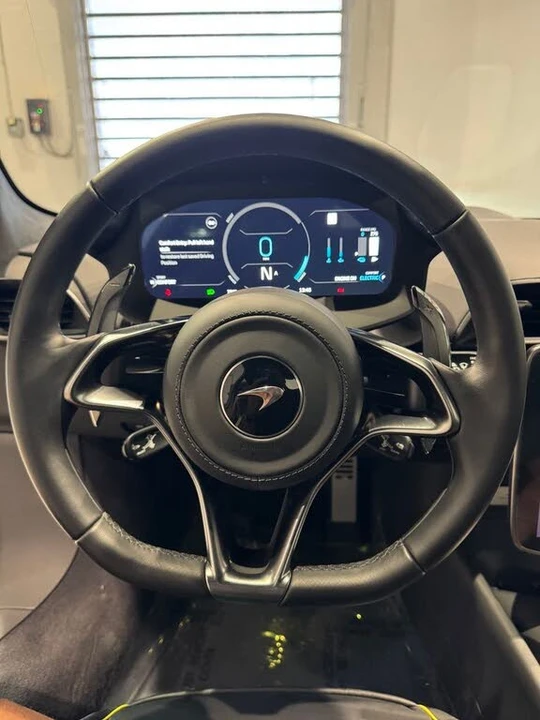 2023 McLaren Artura - Image 15 of 31