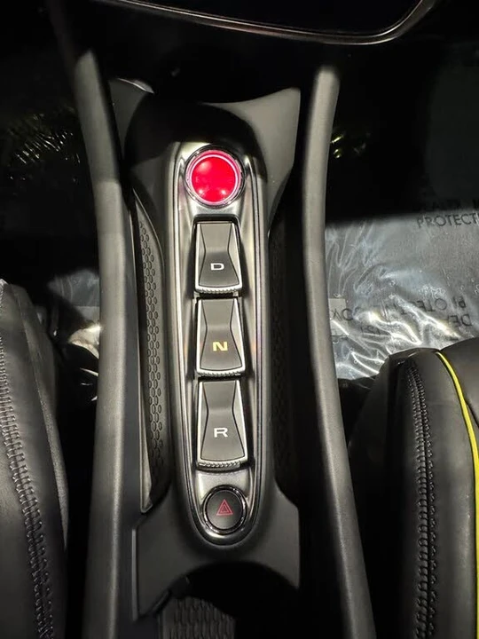 2023 McLaren Artura - Image 24 of 31