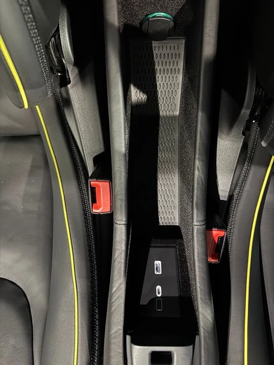 2023 McLaren Artura - Image 27 of 31