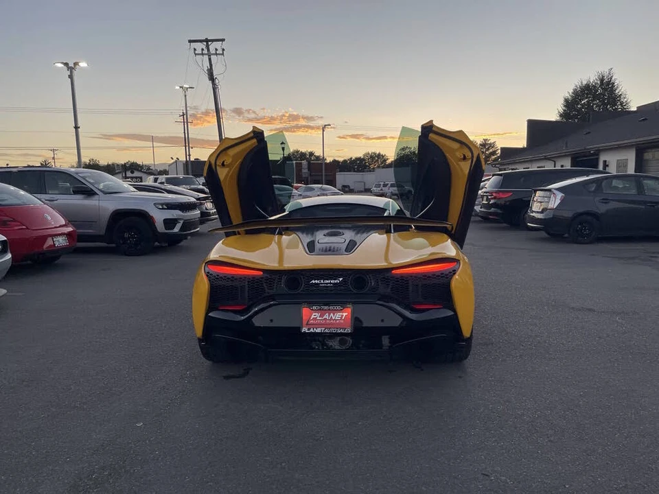 2023 McLaren Artura - Image 19 of 31