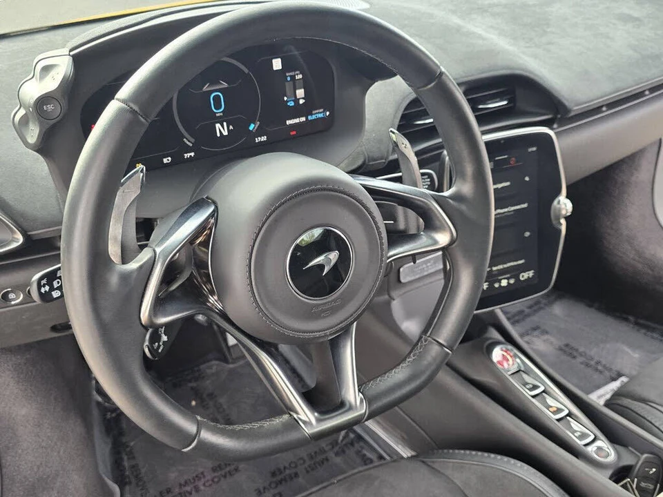 2023 McLaren Artura - Image 9 of 31