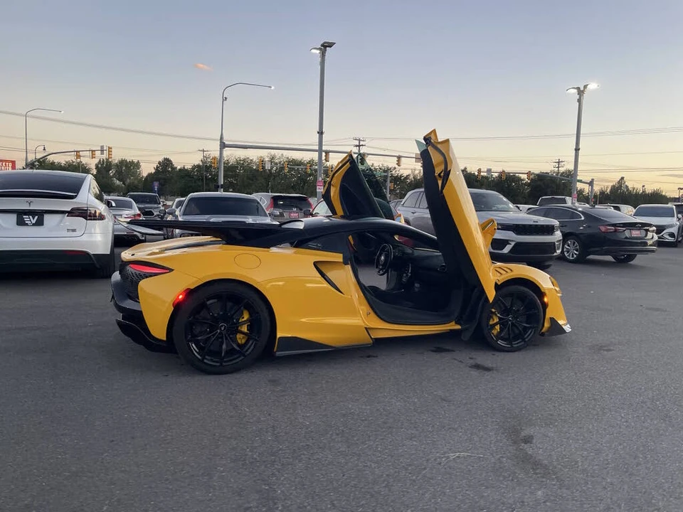 2023 McLaren Artura - Image 13 of 31