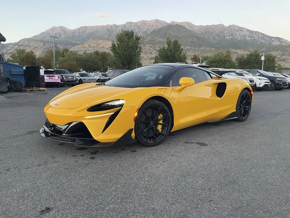 2023 McLaren Artura - Image 6 of 31