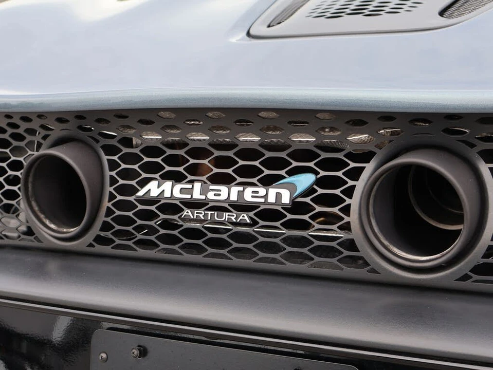2023 McLaren Artura - Image 9 of 31