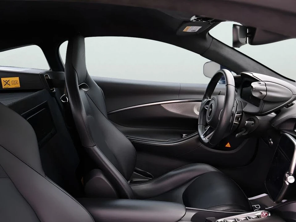 2023 McLaren Artura - Image 14 of 31