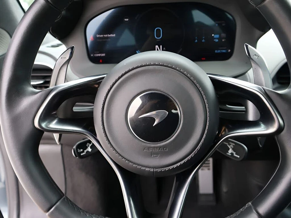 2023 McLaren Artura - Image 29 of 31