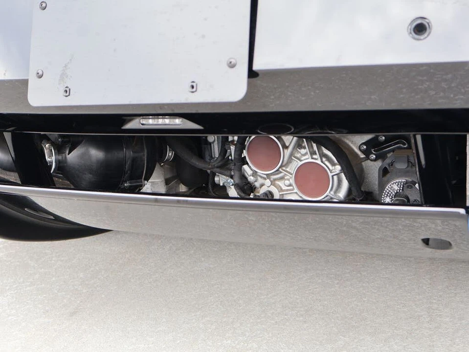 2023 McLaren Artura - Image 8 of 31