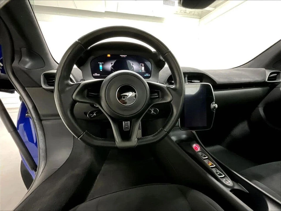 2023 McLaren Artura - Image 16 of 31