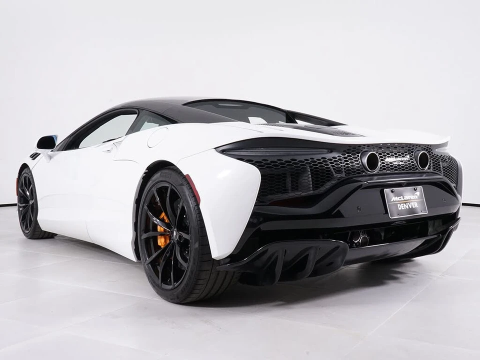 2023 McLaren Artura - Image 19 of 28