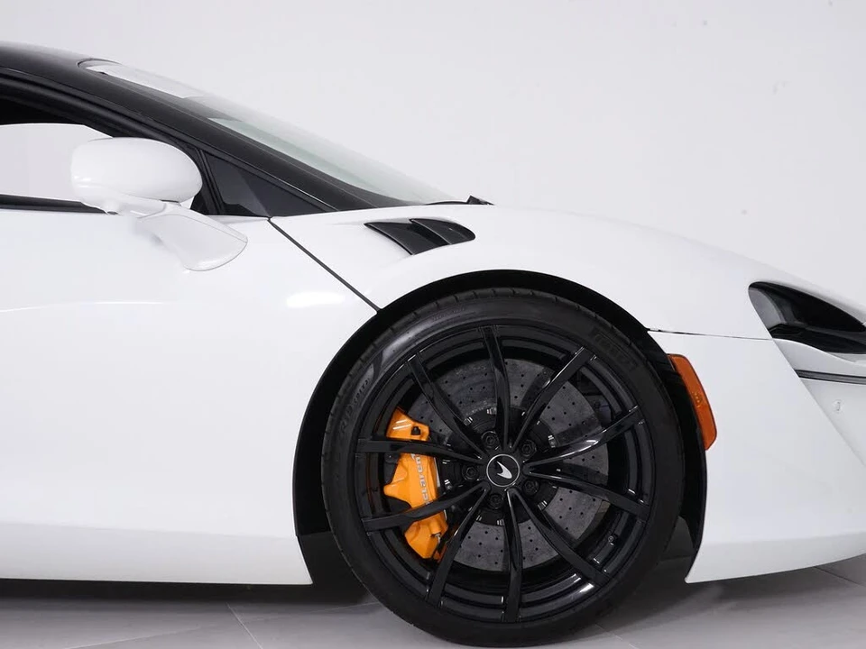 2023 McLaren Artura - Image 16 of 28