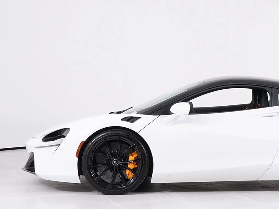 2023 McLaren Artura - Image 14 of 28