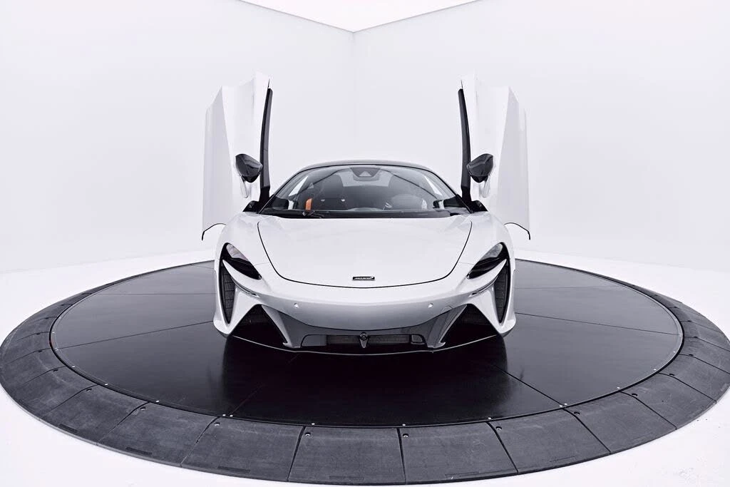 2023 McLaren Artura - Image 28 of 31