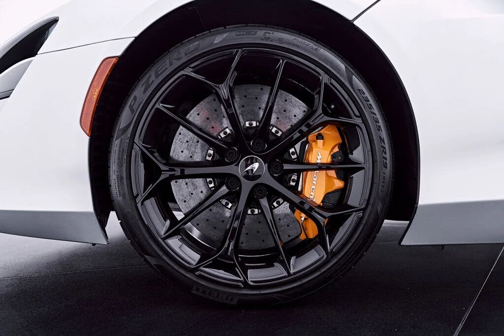 2023 McLaren Artura - Image 3 of 31