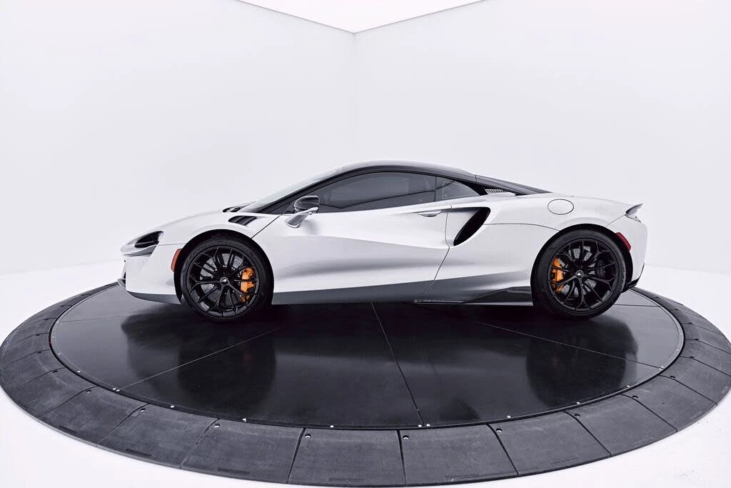 2023 McLaren Artura - Image 14 of 31