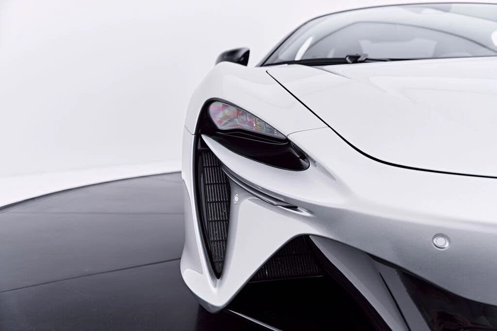 2023 McLaren Artura - Image 31 of 31