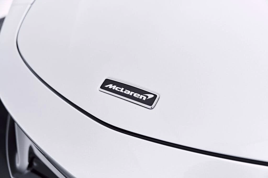 2023 McLaren Artura - Image 30 of 31