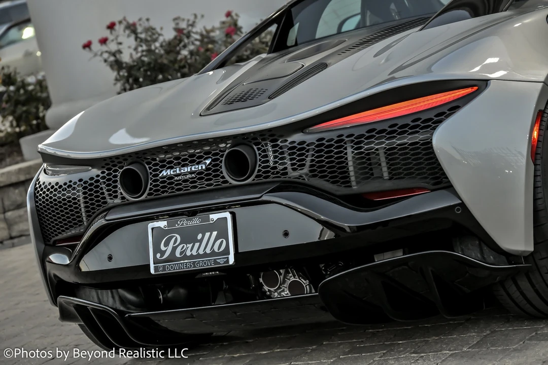 2023 McLaren Artura - Image 16 of 21