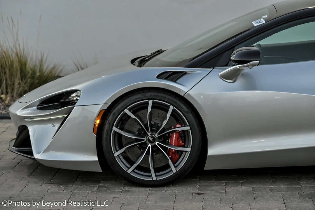 2023 McLaren Artura - Image 9 of 21