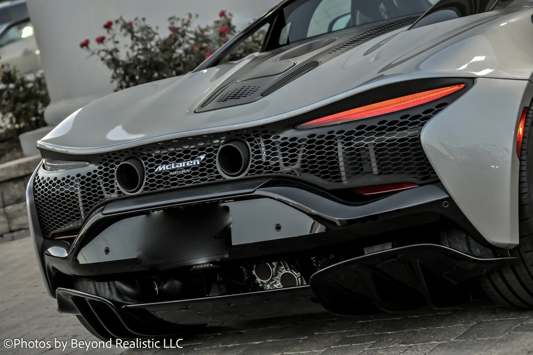 2023 McLaren Artura - Image 15 of 21