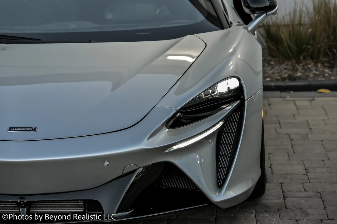 2023 McLaren Artura - Image 10 of 21