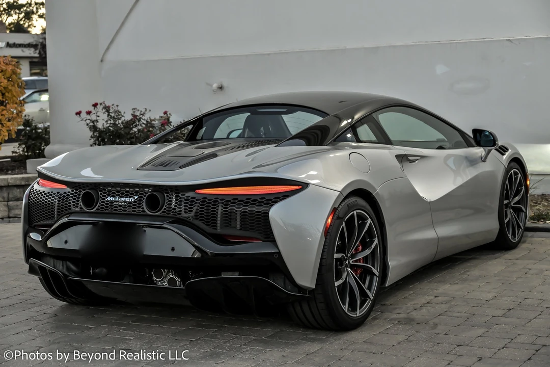 2023 McLaren Artura - Image 13 of 21
