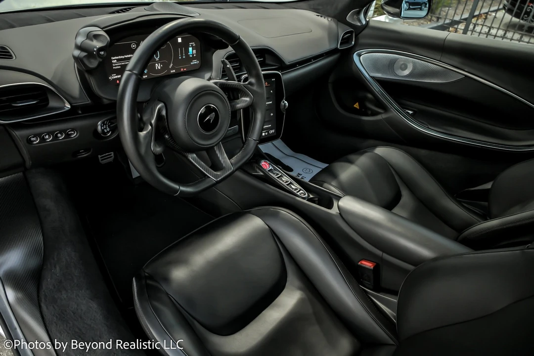 2023 McLaren Artura - Image 18 of 21