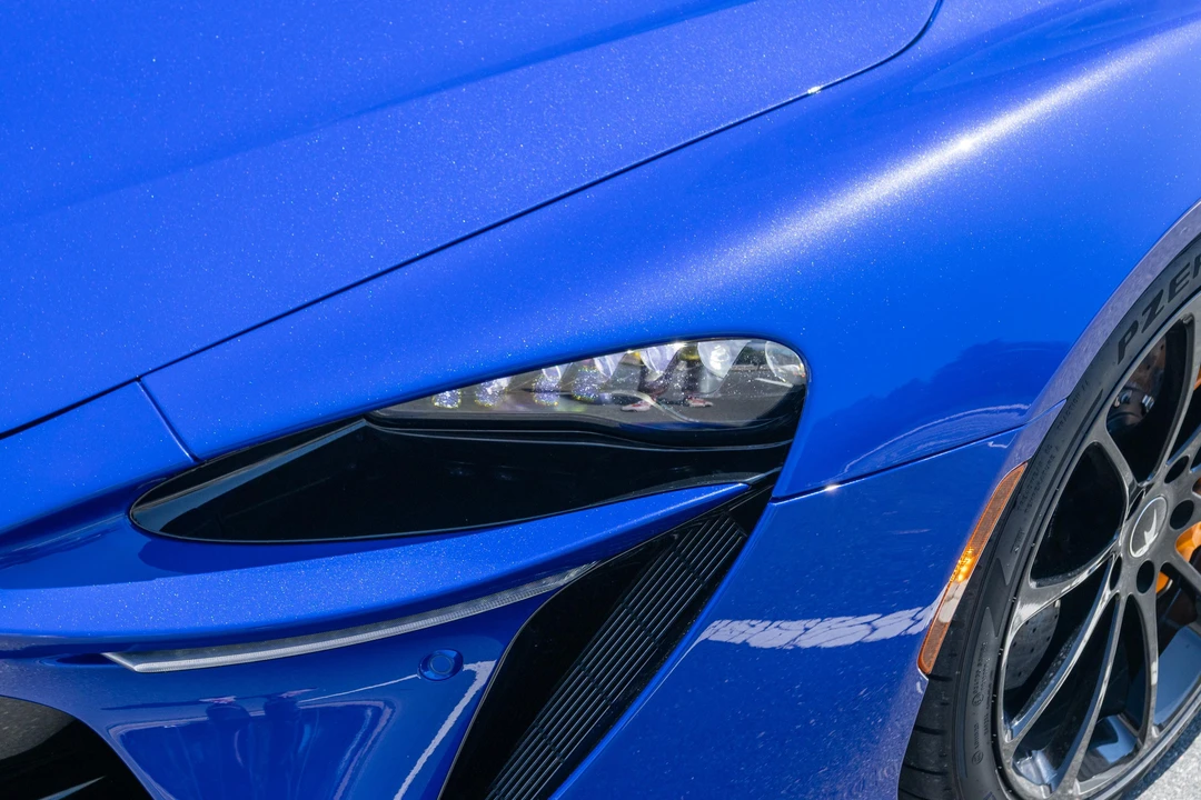 2023 McLaren Artura - Image 13 of 31